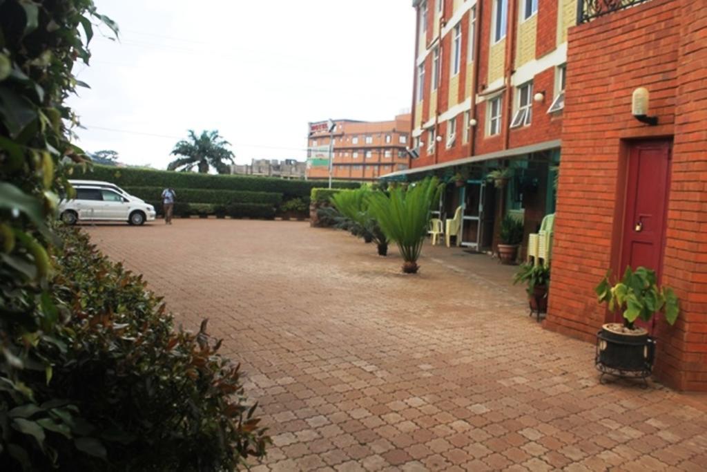 Pearl Highway Hotel Kibuye Kampala Exterior photo